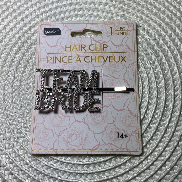 Team Bride Rhinestones Hair Clip/ Bridal Party favor - Picture 2 of 3